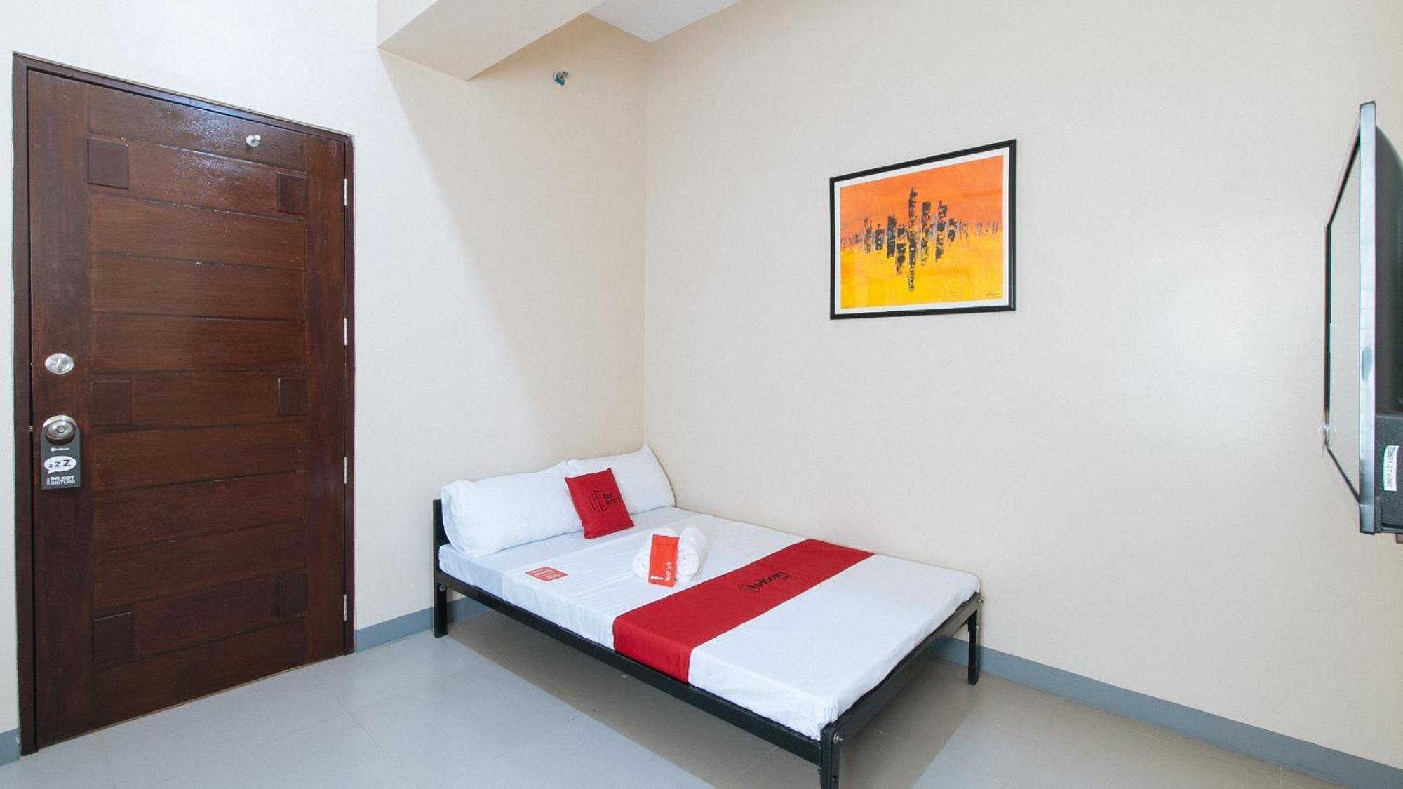 RedDoorz Plus @ Torre De Manuel Residences 1 Ciudad Quezon Exterior foto