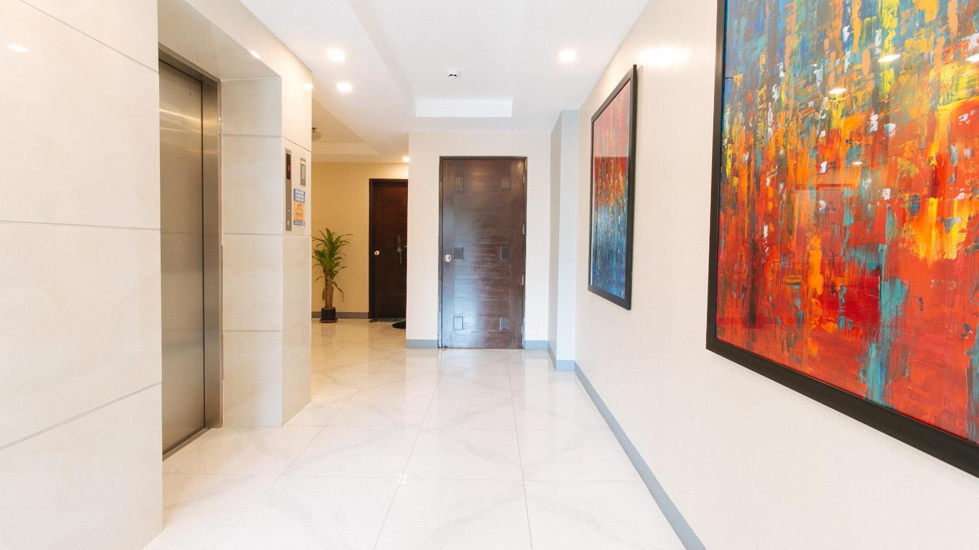RedDoorz Plus @ Torre De Manuel Residences 1 Ciudad Quezon Exterior foto